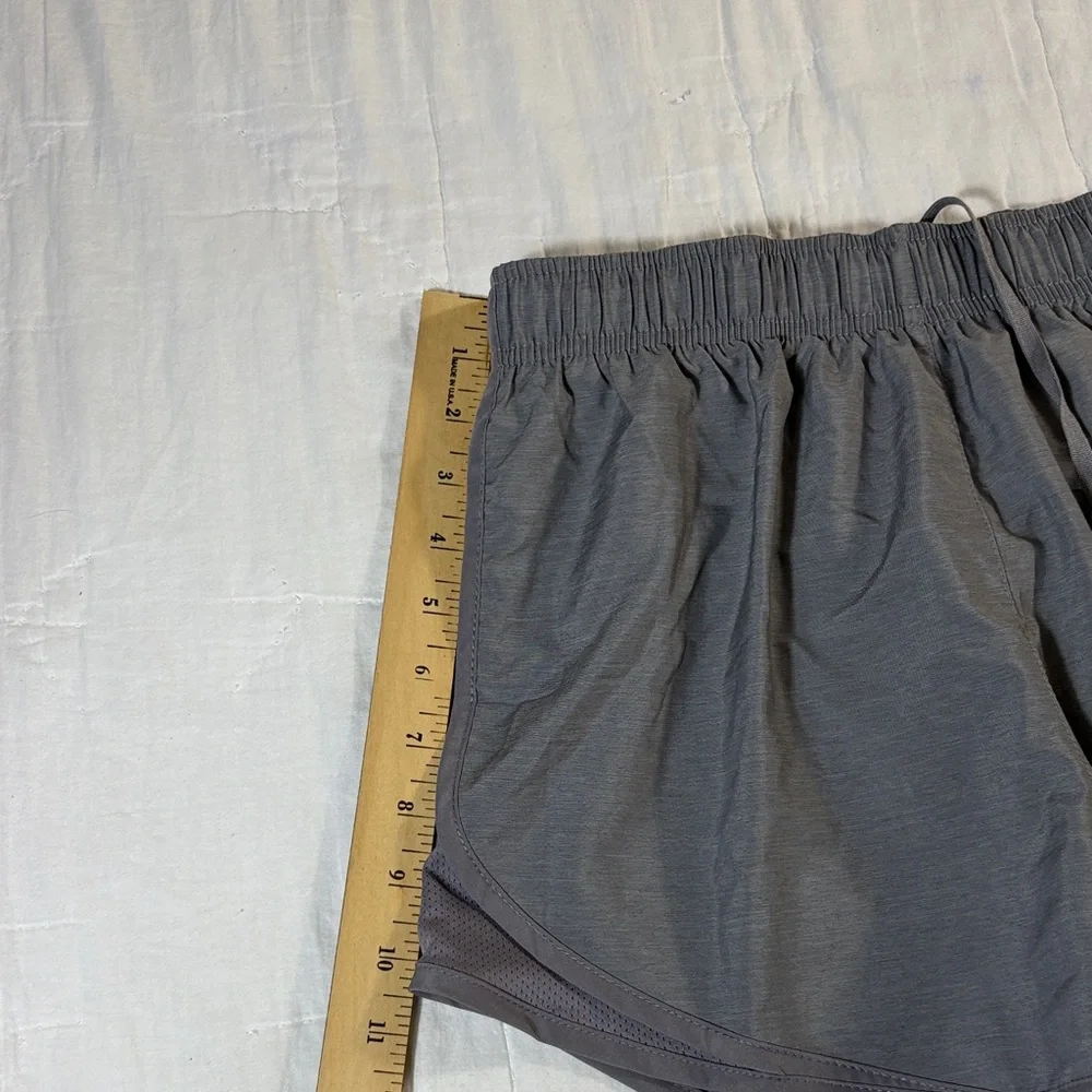 Nike Women’s Dri-FIT Tempo Brief-Lined Running Shorts Gray Heather Size‎ Medium